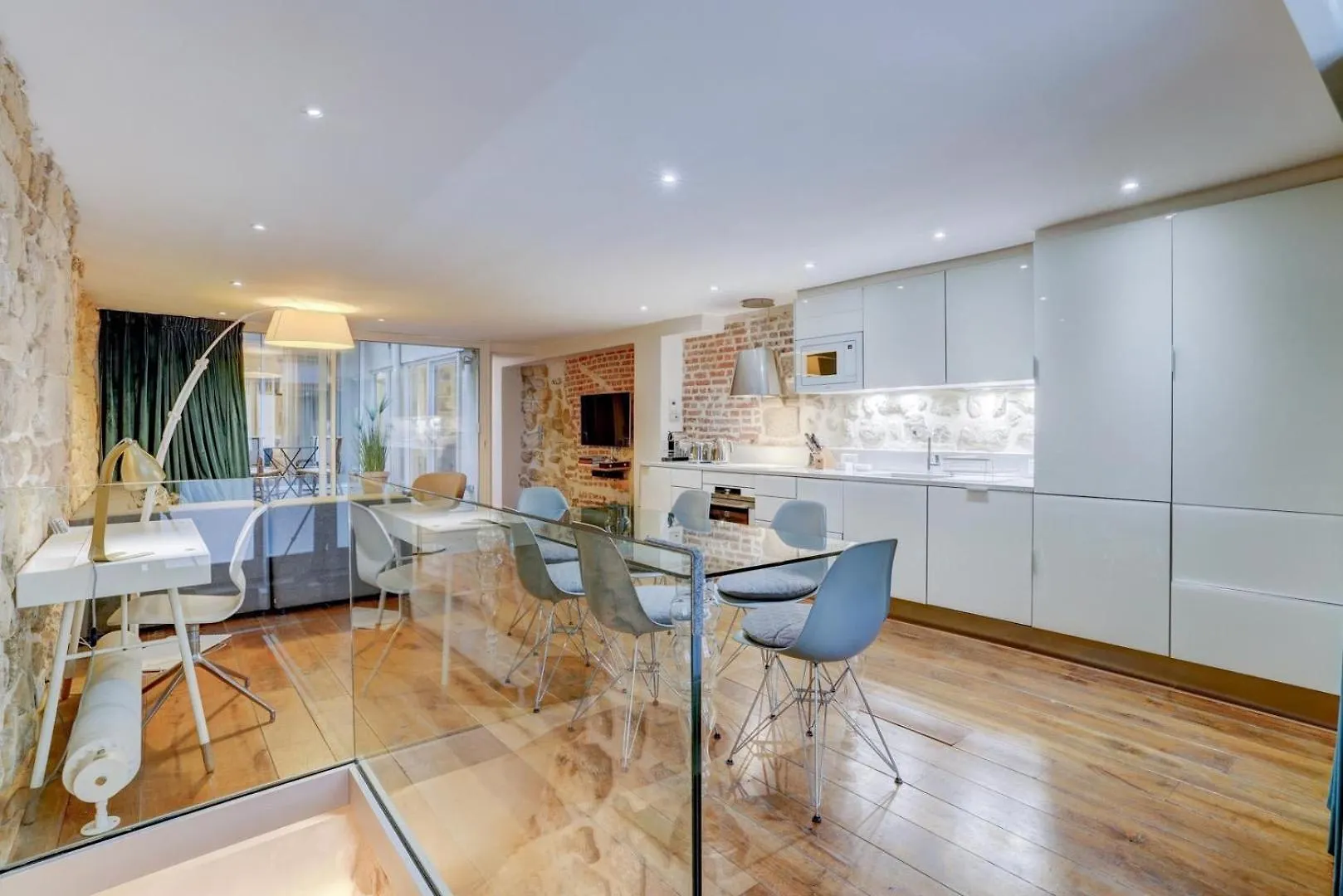 Διαμέρισμα Jardin Prive - Gorgeous 3 Bed House In Le Marais Παρίσι