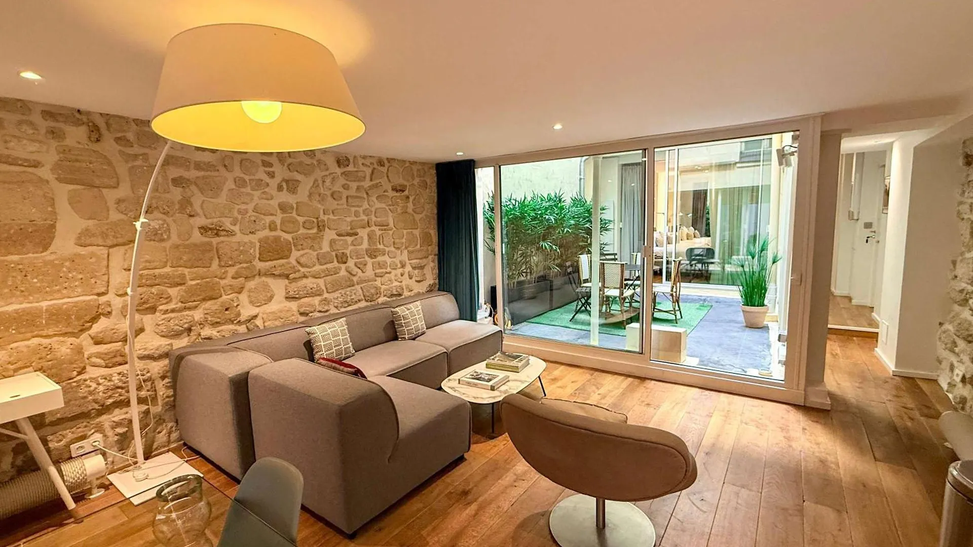 Apartment Jardin Prive - Gorgeous 3 Bed House In Le Marais
